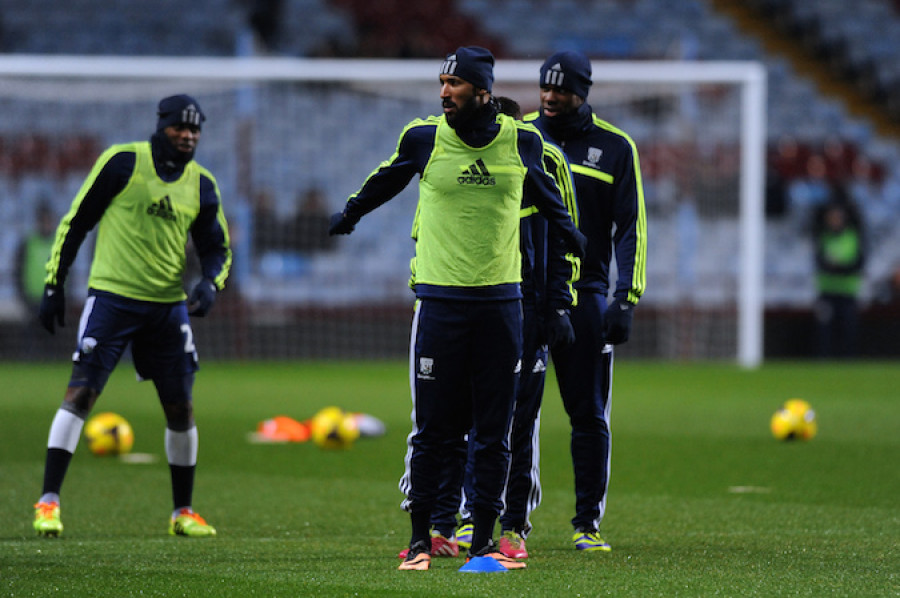 Anelka warming up